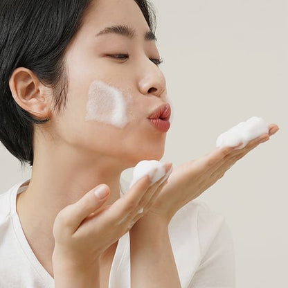 Dear Klairs Rich Moist Foaming Cleanser 100 mL