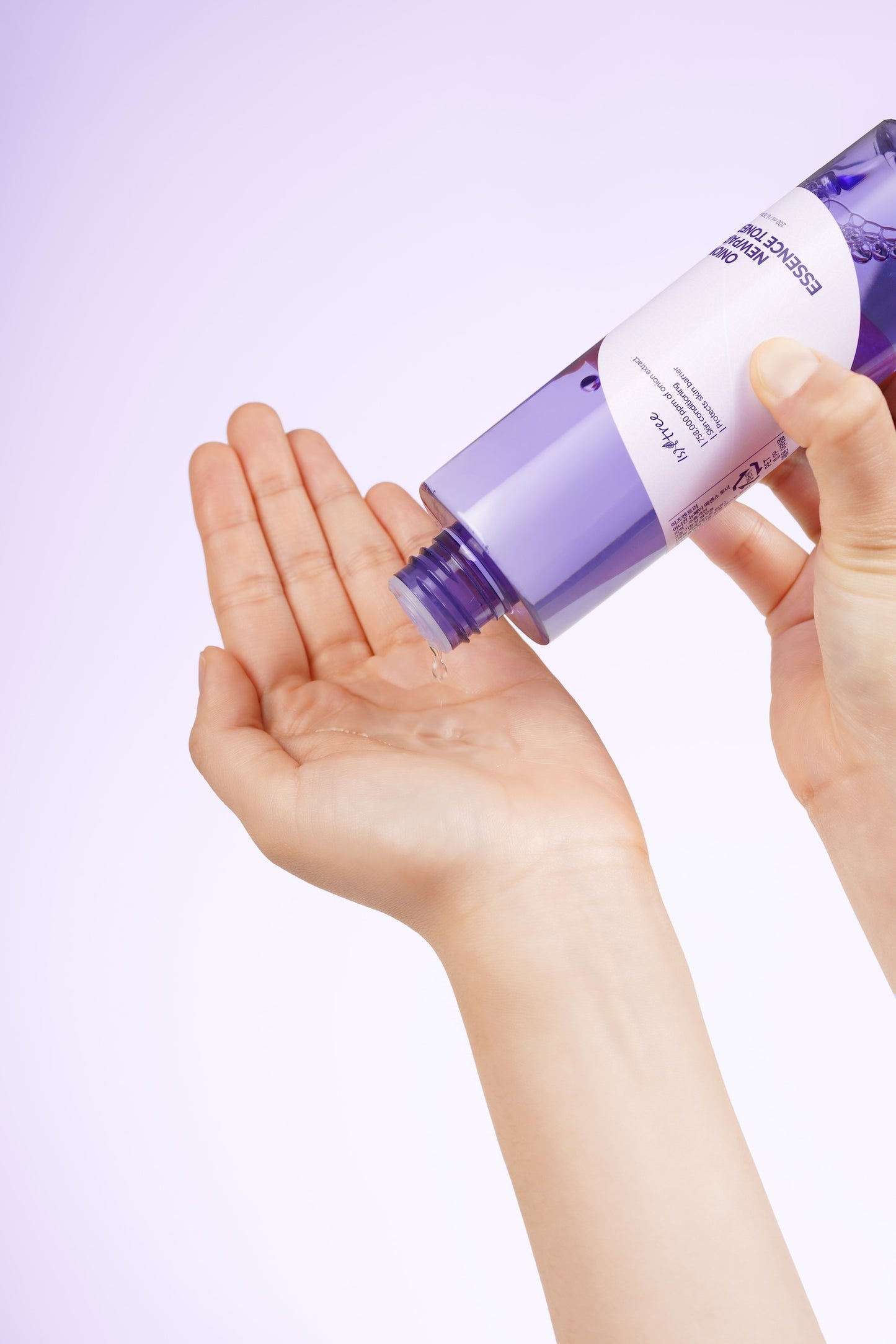 Isntree Onion Newpair Essence Toner 200ml