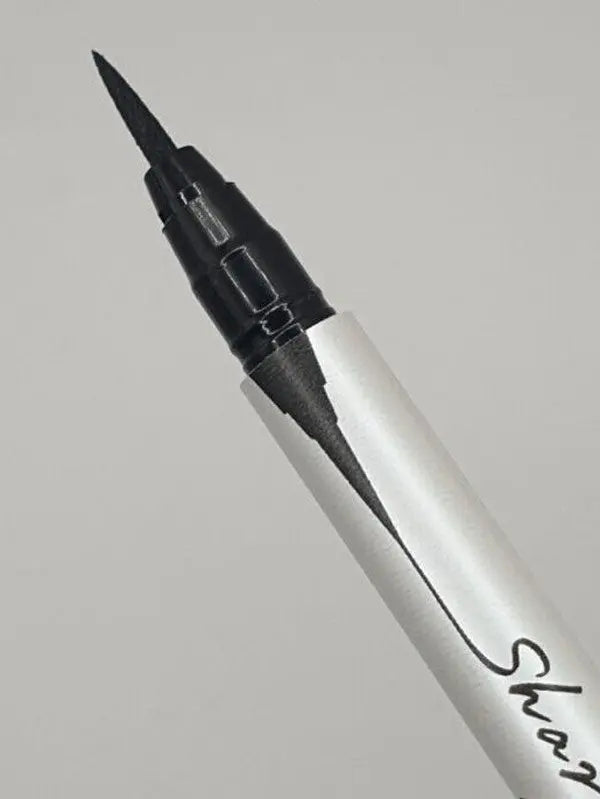 CLIO Sharp So Simple Waterproof Pen Liner - 01 Black-4